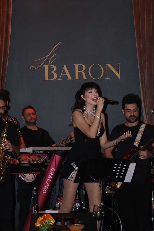Ece Gürsel�den Le Baron Sahnesinde Yeni �maj   